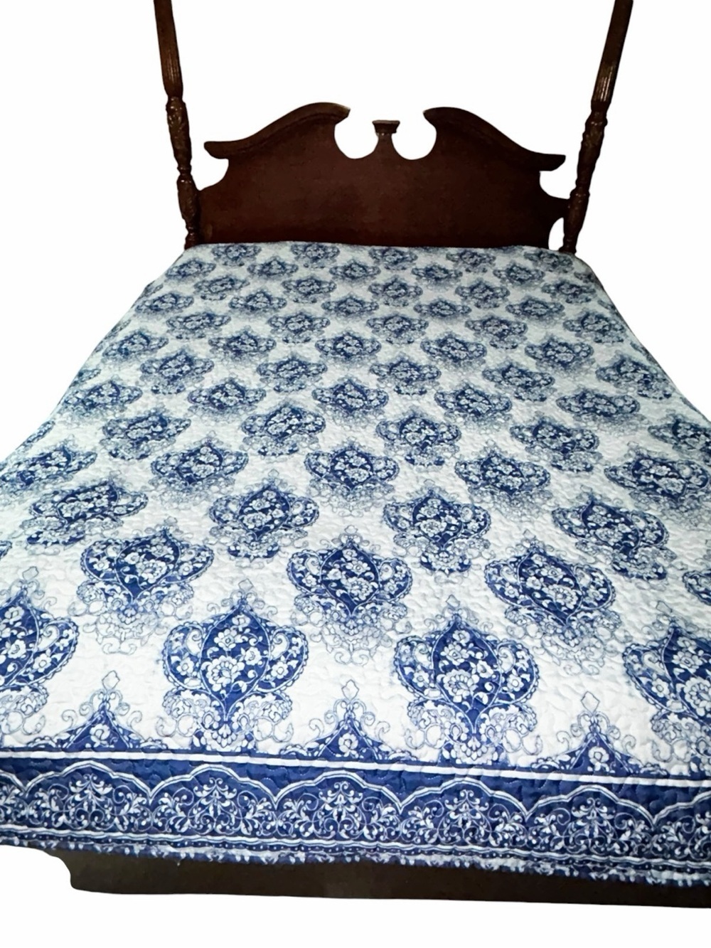 Blue & White Reversible Medallion Quilted Queen Size Cottage Farmhouse